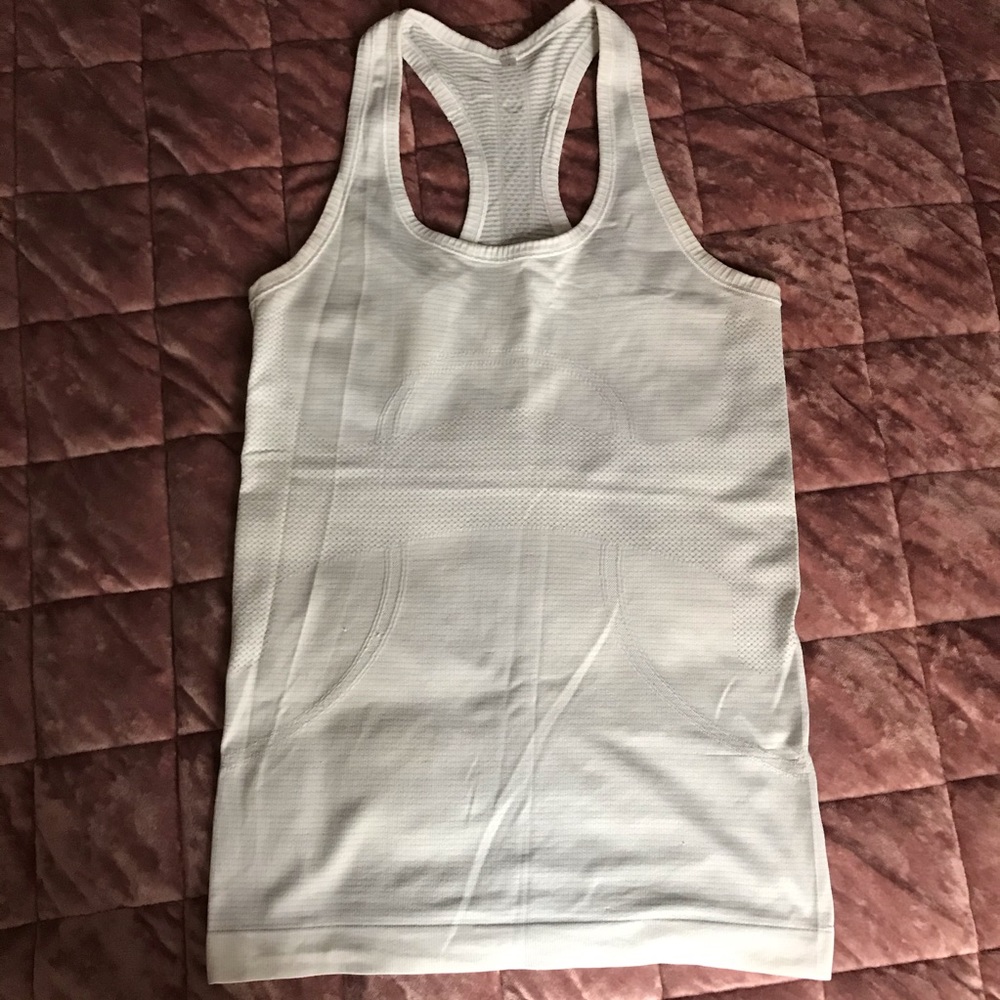 Lululemon tank